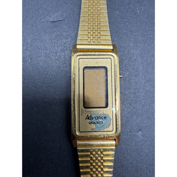 Advance Digital Display Retro Themed Yellow Gold Tone Quartz Ladies Watch - Picture 1 of 10